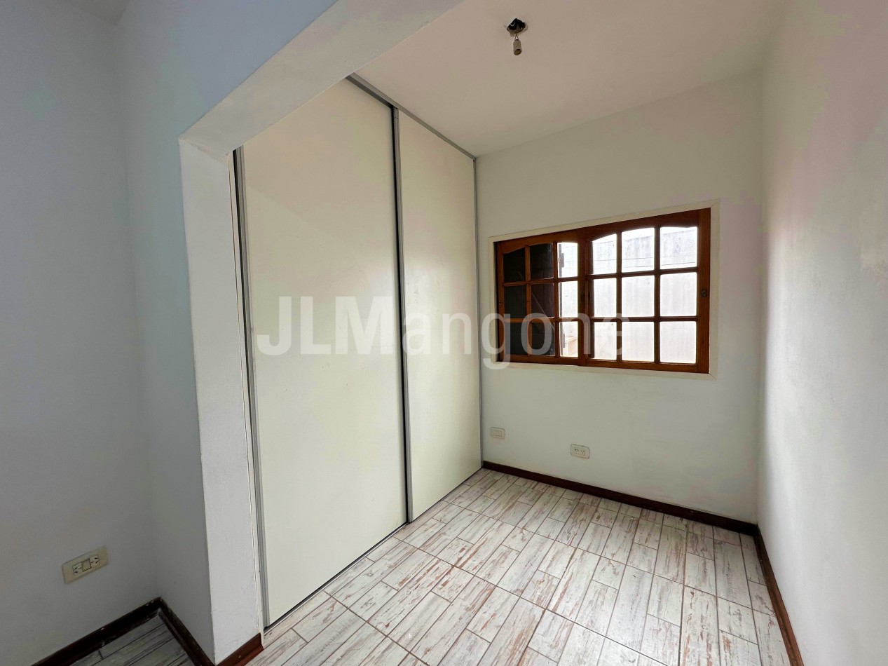 Piso 3 ambientes con balcon y terraza