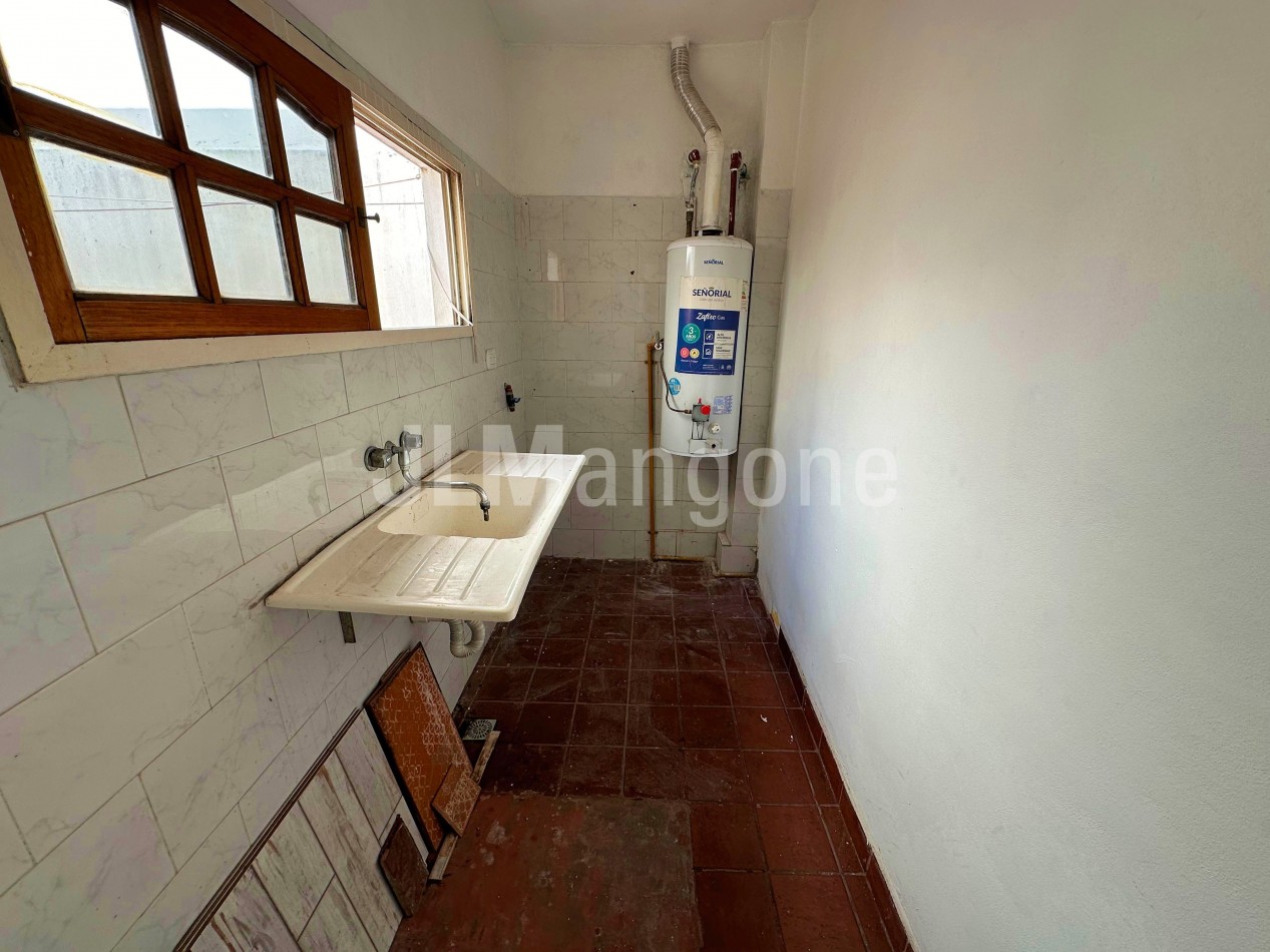 Piso 3 ambientes con balcon y terraza