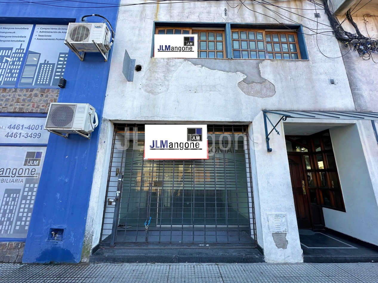 Local + Oficinas en 1er piso (169 m2)