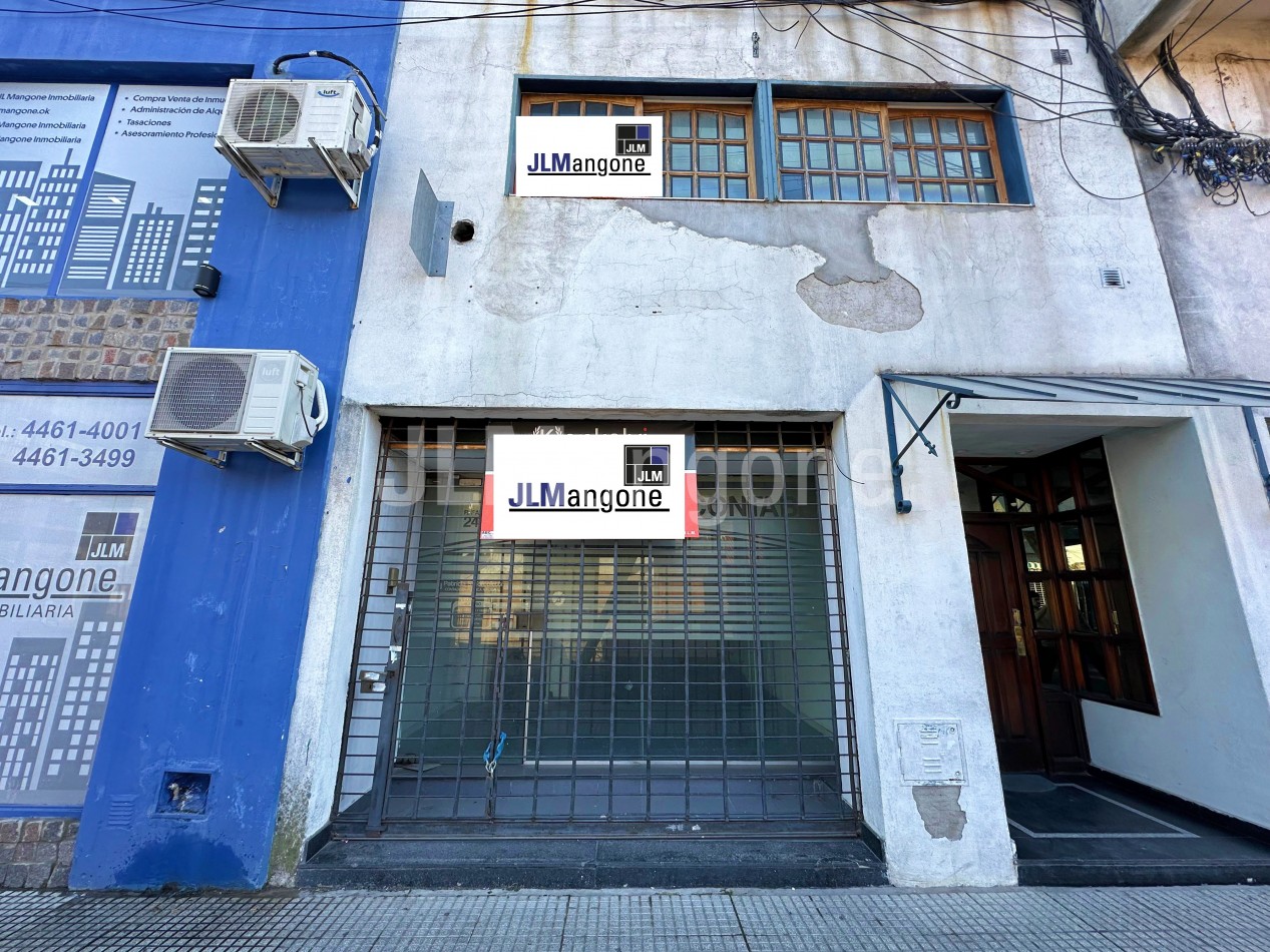 Local + Oficinas en 1er piso (169 m2)