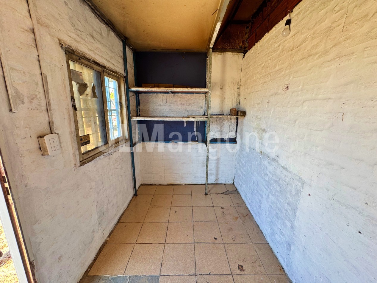 Local 300 m2 con doble entrada