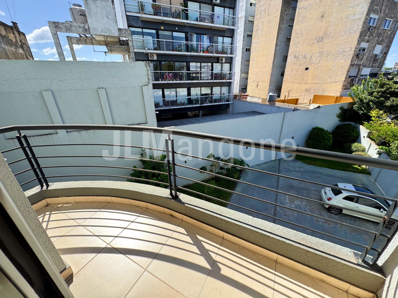 Departamento 3 ambientes con balcon