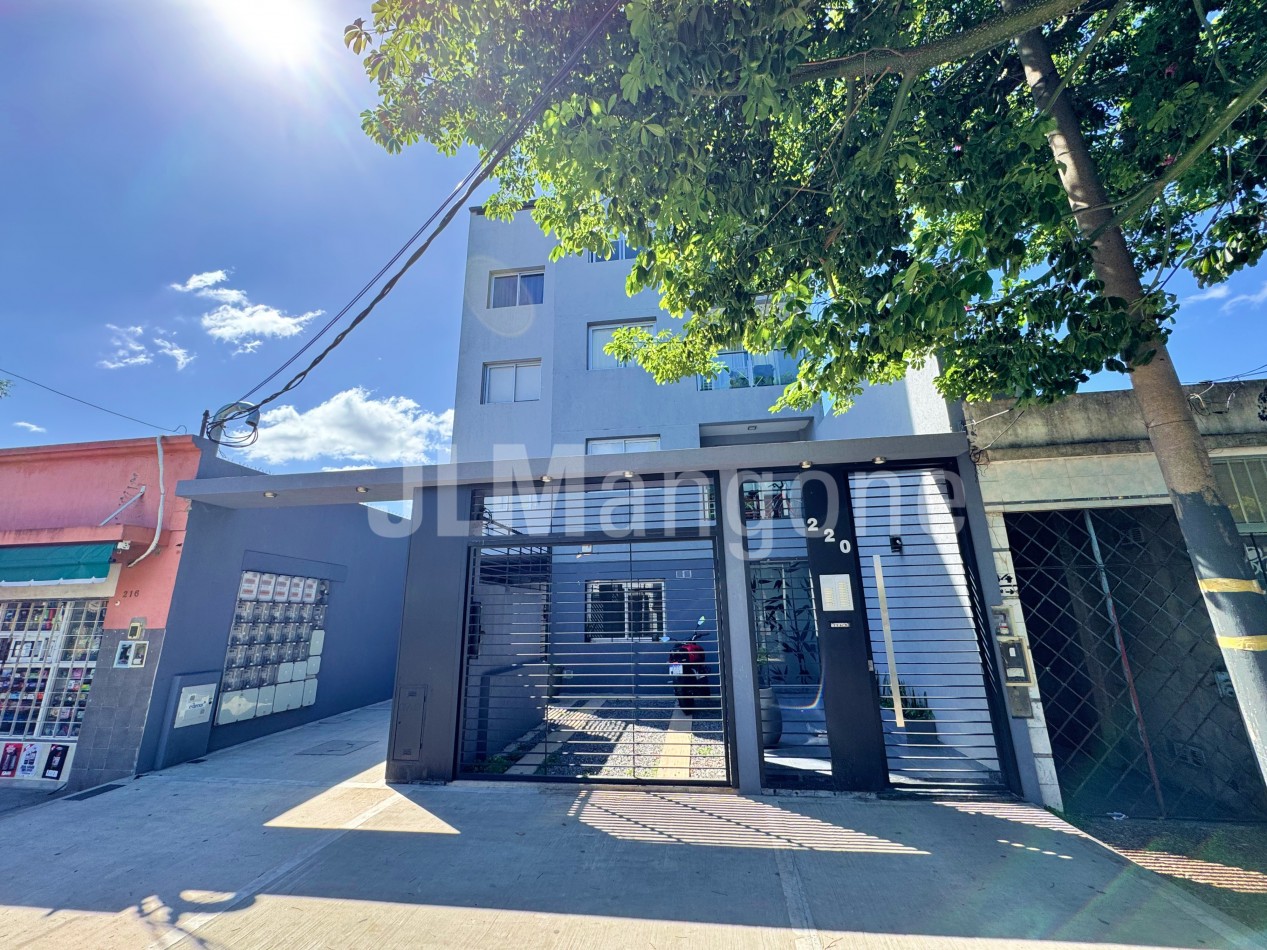 Departamento 2 amb con cochera doble