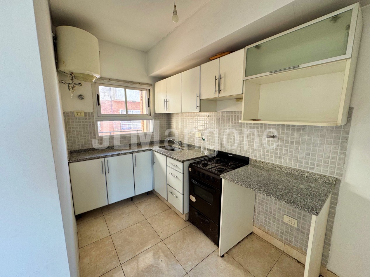 Departamento 2 ambientes con balcon