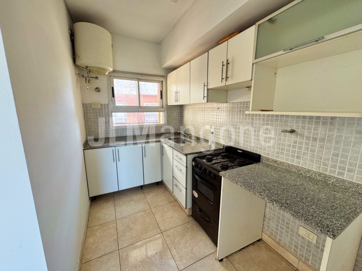Departamento 2 ambientes con balcon