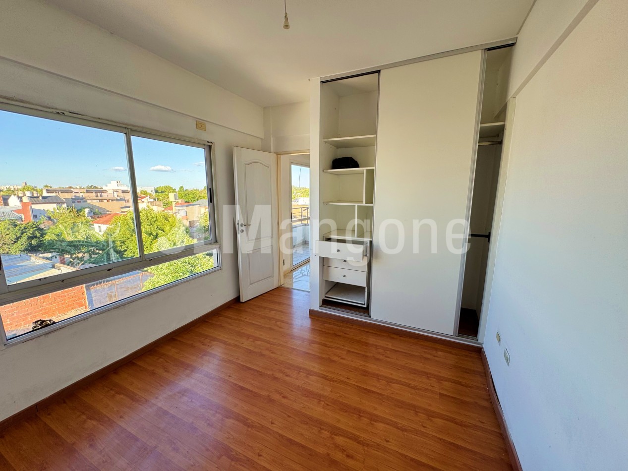 Departamento 2 ambientes con balcon