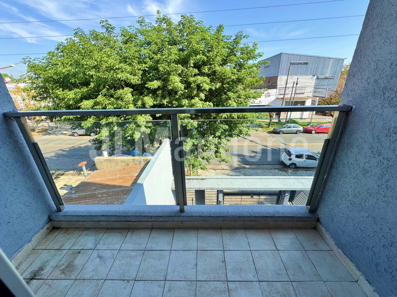 Departamento 1 ambiente con balcon