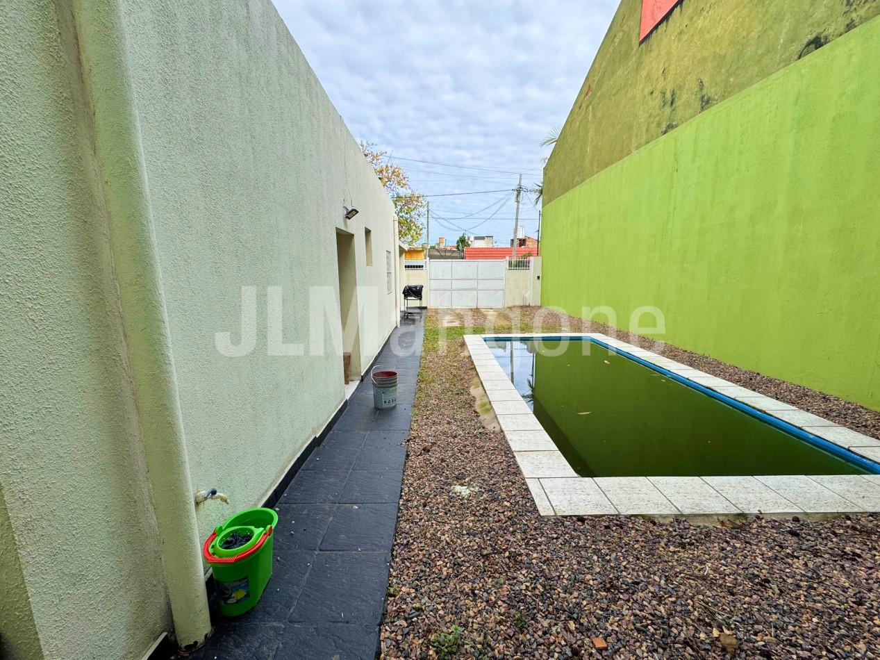 Casa 4 amb con cocheras, parque y piscina