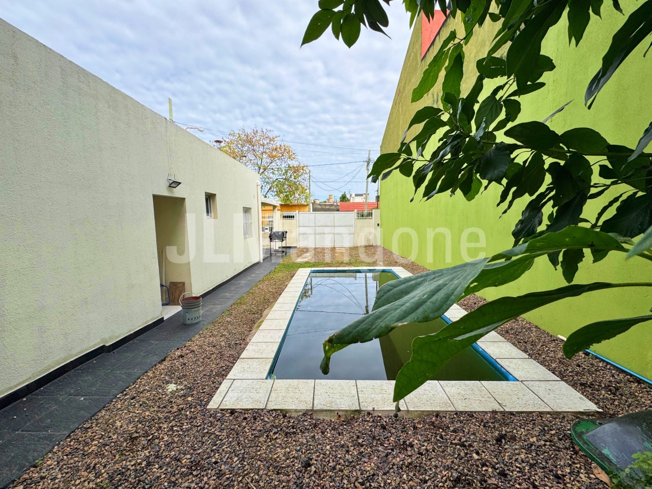 Casa 4 amb con cocheras, parque y piscina