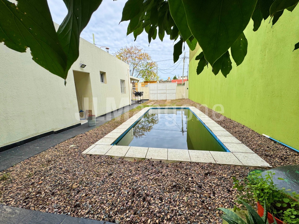 Casa 4 amb con cocheras, parque y piscina