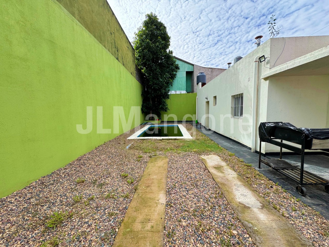 Casa 4 amb con cocheras, parque y piscina