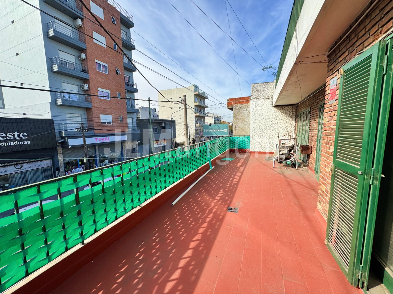 Ph 4 ambientes apto comercial o profesional