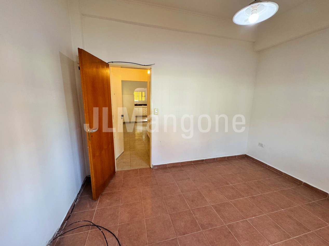 Departamento 2 ambientes con patio
