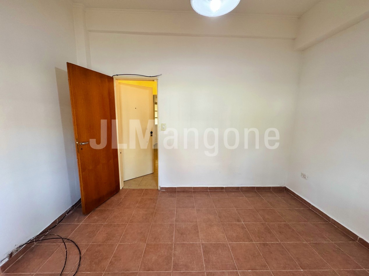 Departamento 2 ambientes con patio