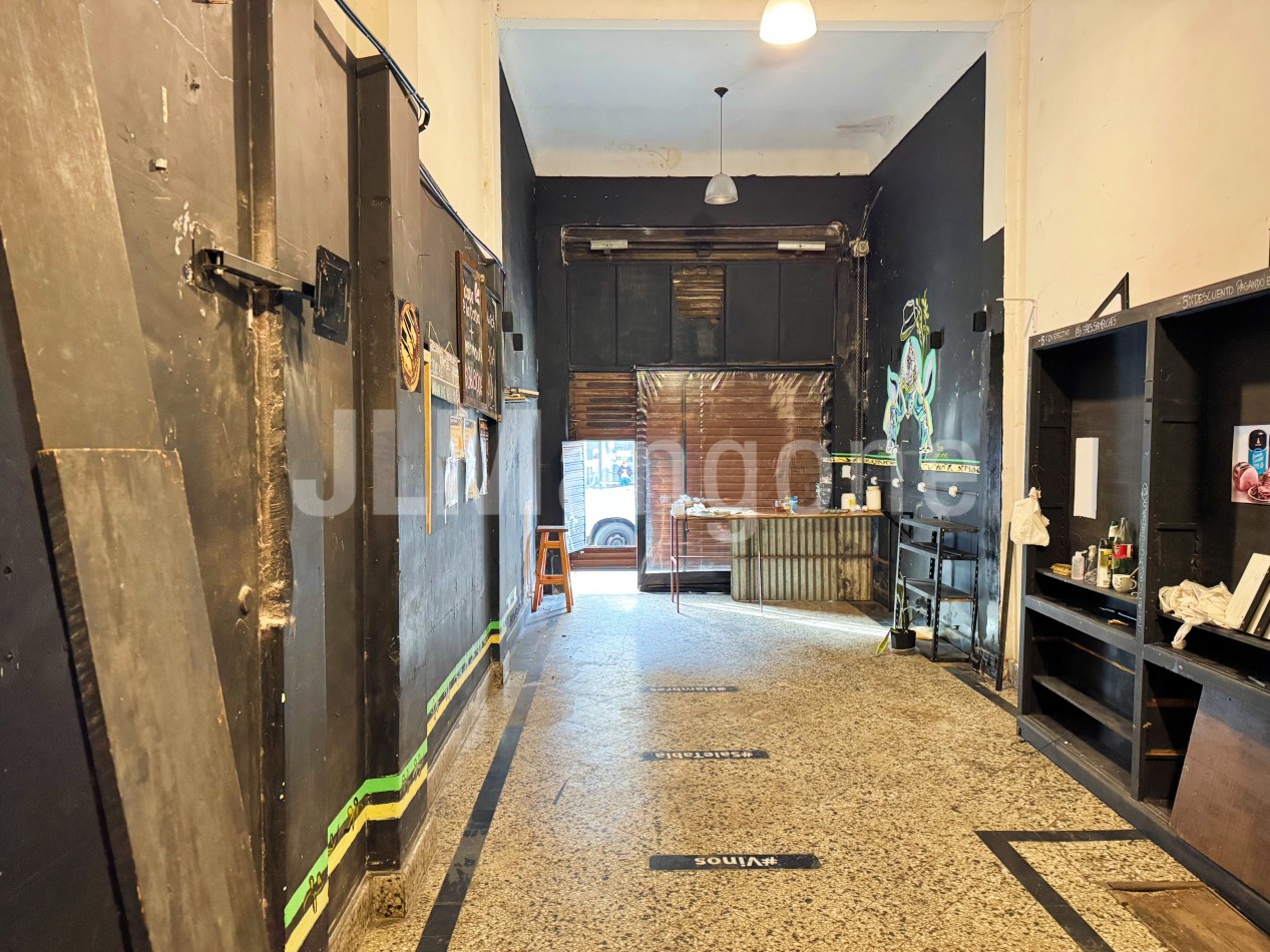 Local 45 m2 con subsuelo