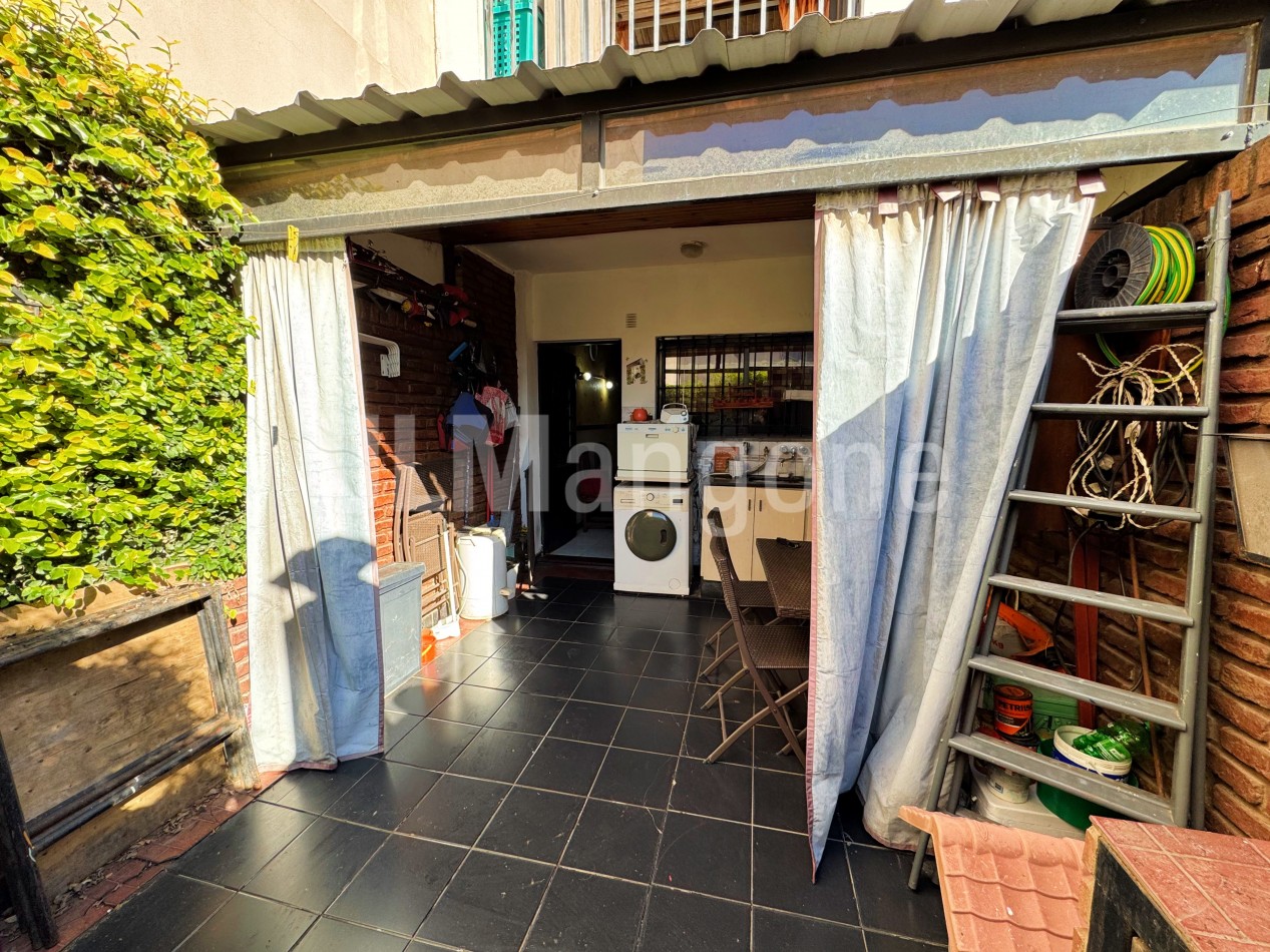 Duplex 4 amb con cochera y patio
