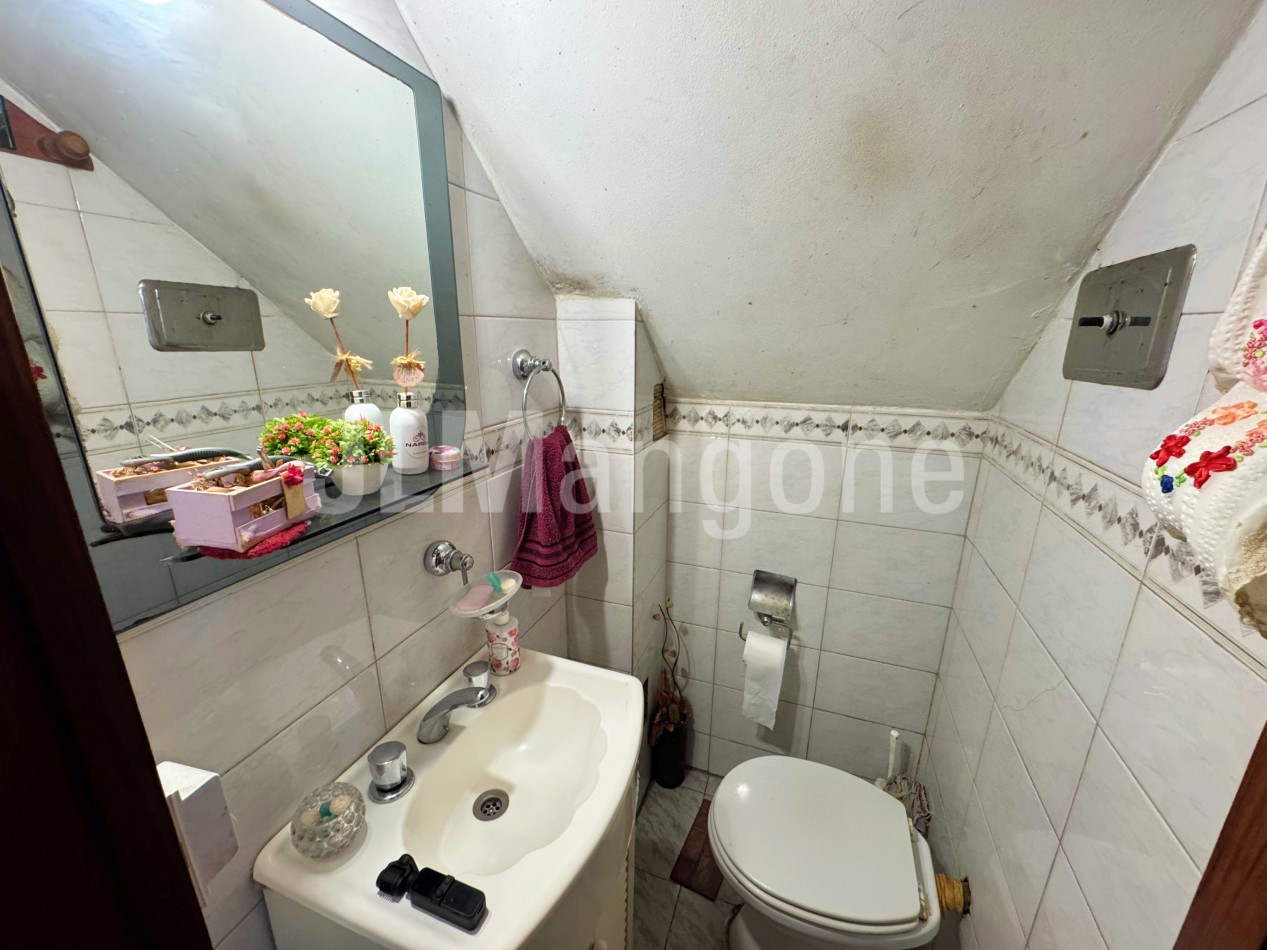 Duplex 4 amb con cochera y patio