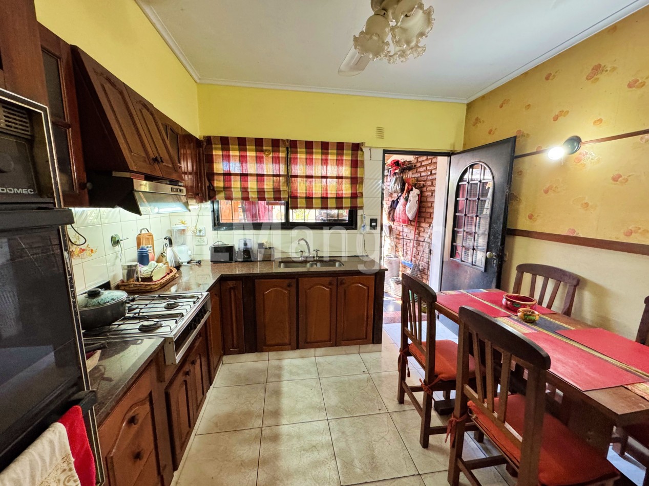 Duplex 4 amb con cochera y patio