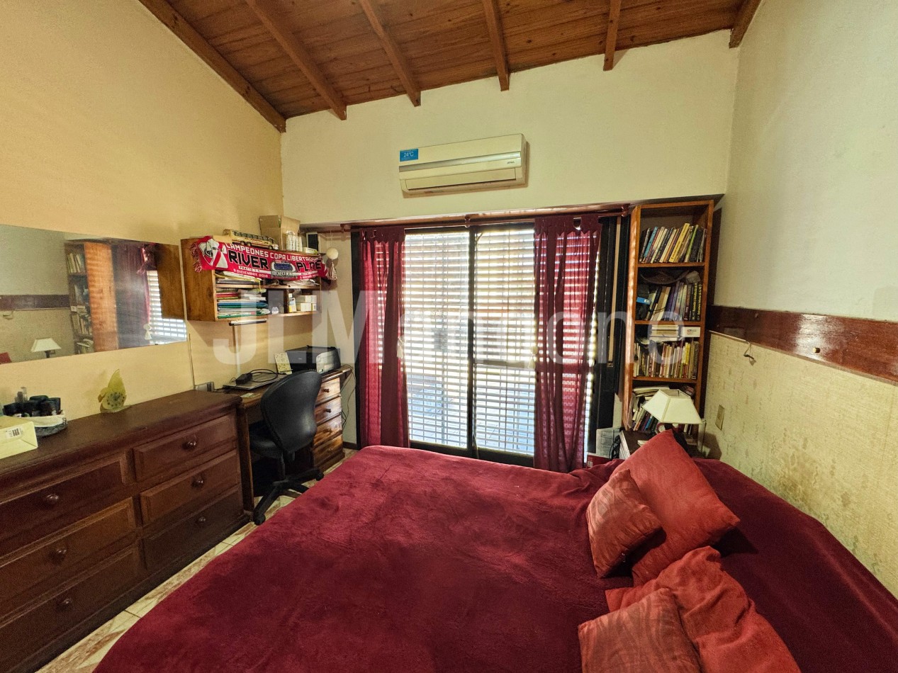 Duplex 4 amb con cochera y patio