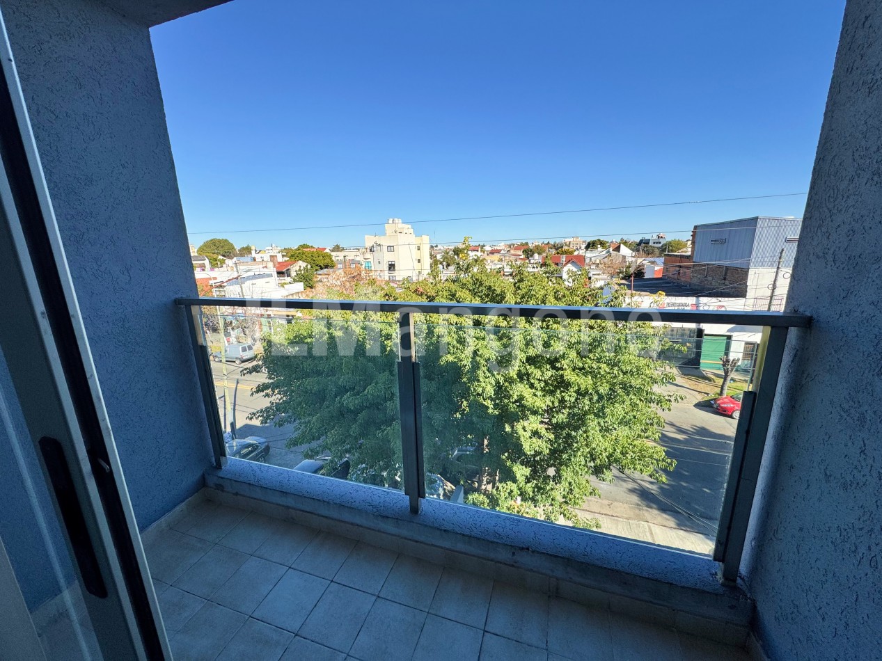 Departamento 1 amb con cochera y balcon