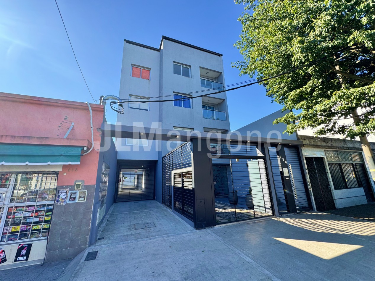 Departamento 1 amb con cochera y balcon