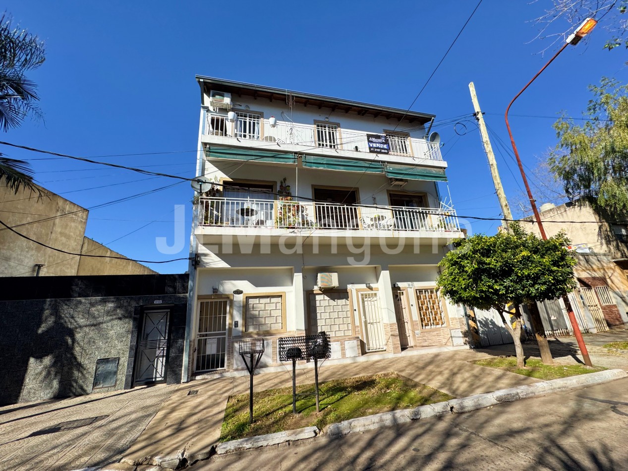 Ph 3 ambientes con patio y balcon
