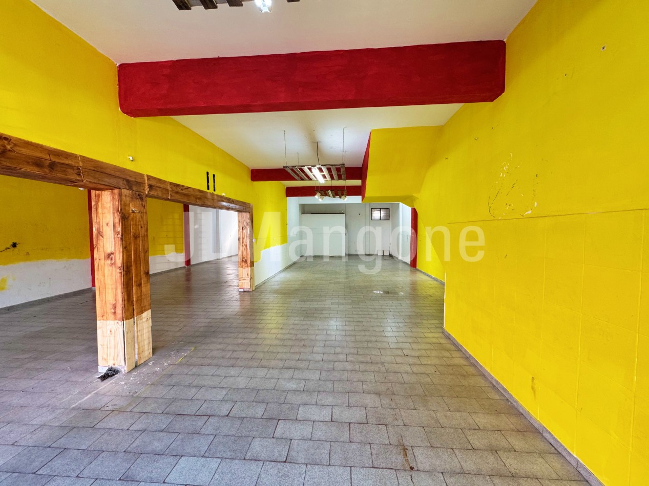 Locales 160 m2 en San Justo Centro