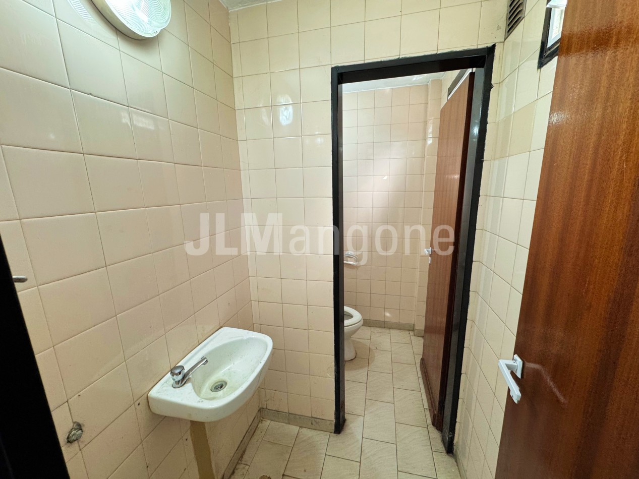Locales 160 m2 en San Justo Centro
