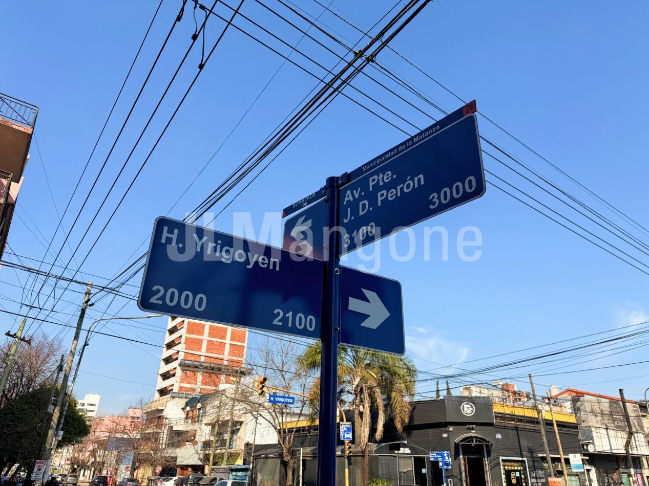 Locales 160 m2 en San Justo Centro