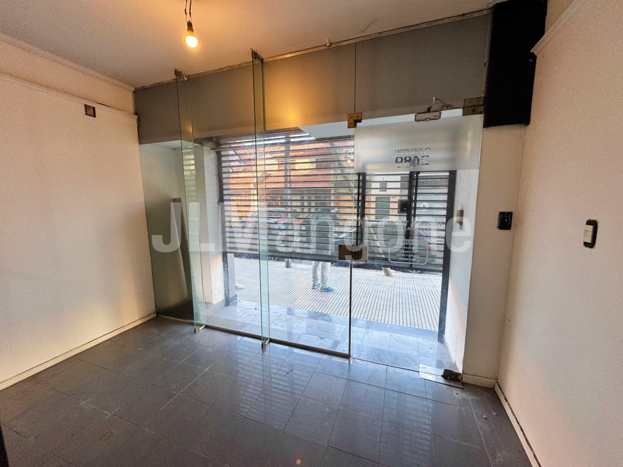 Oficinas + Local comercial (169 m2)