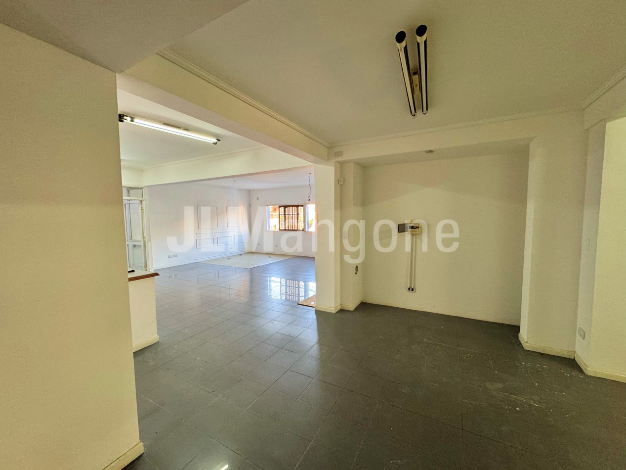 Oficinas + Local comercial (169 m2)
