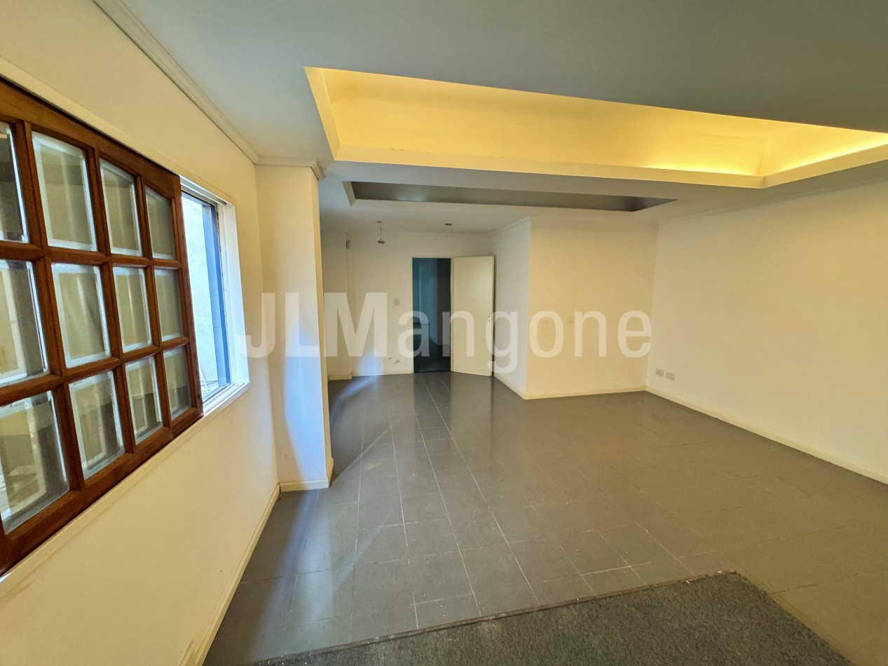 Oficinas + Local comercial (169 m2)
