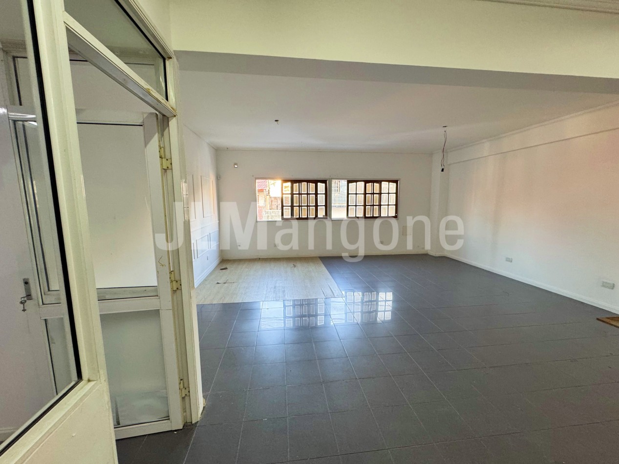 Oficinas + Local comercial (169 m2)