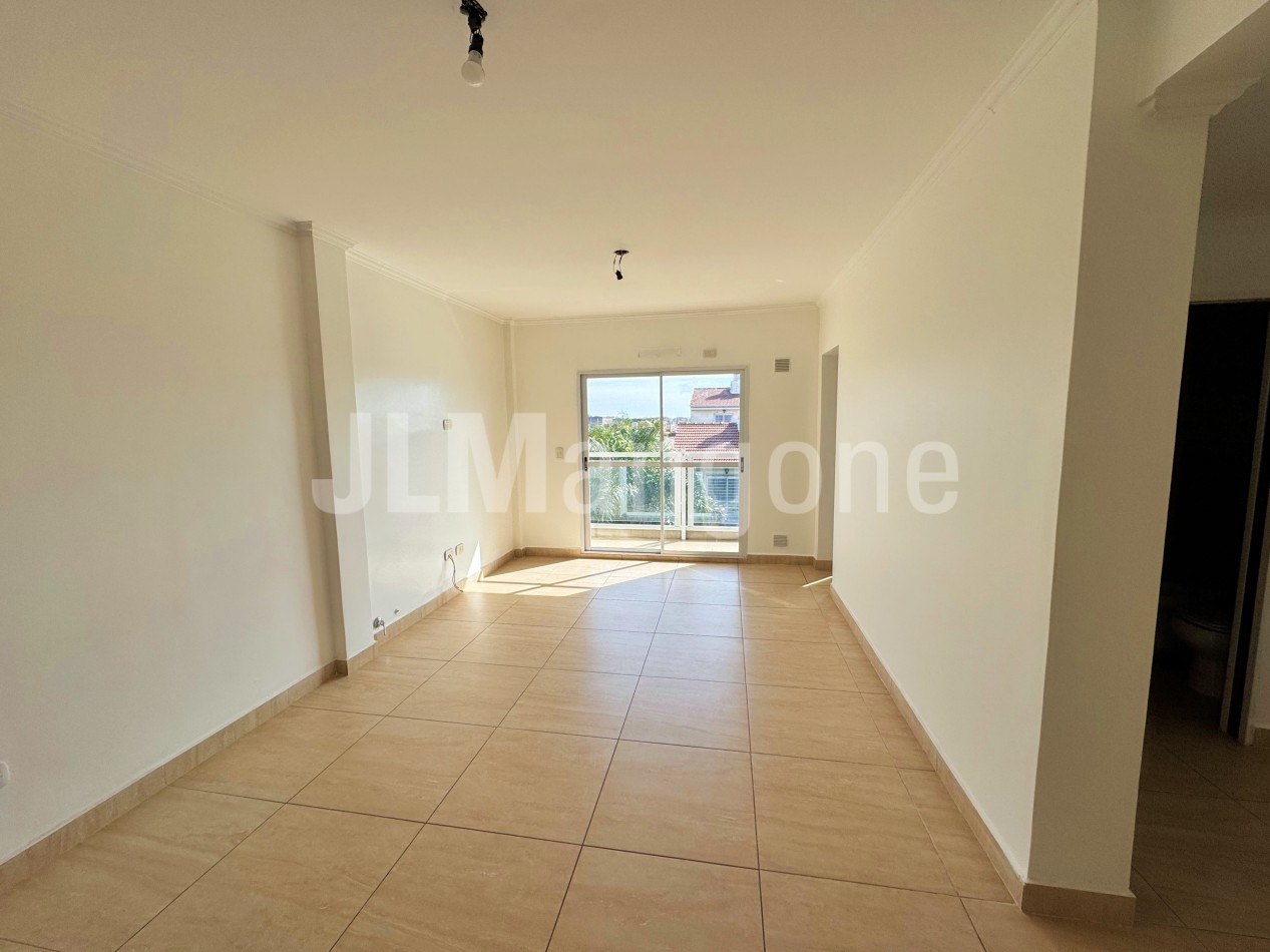 Sempiso 2 ambientes con cochera y balcon
