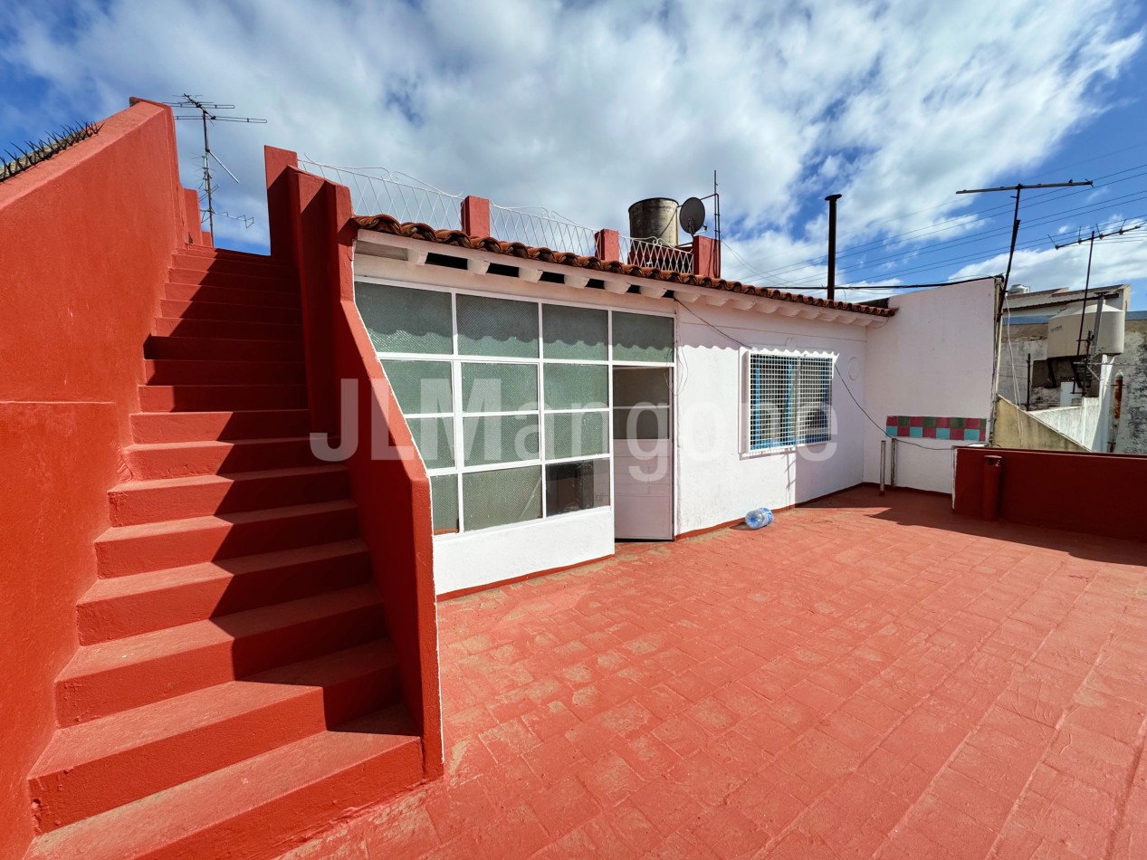 Ph 3 ambientes con patio y terraza