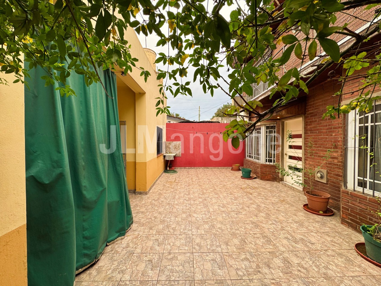 Ph 5 ambientes con patio (2 propiedades)