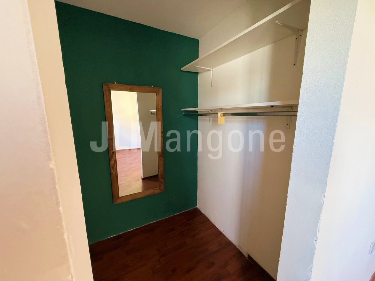 Duplex 4 ambientes con cochera y patio