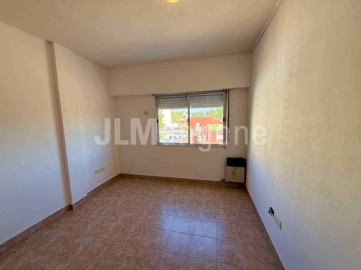 Departamento 2 amb frente a Unlam