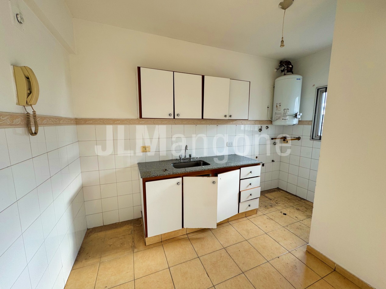 Departamento 2 ambientes con balcon