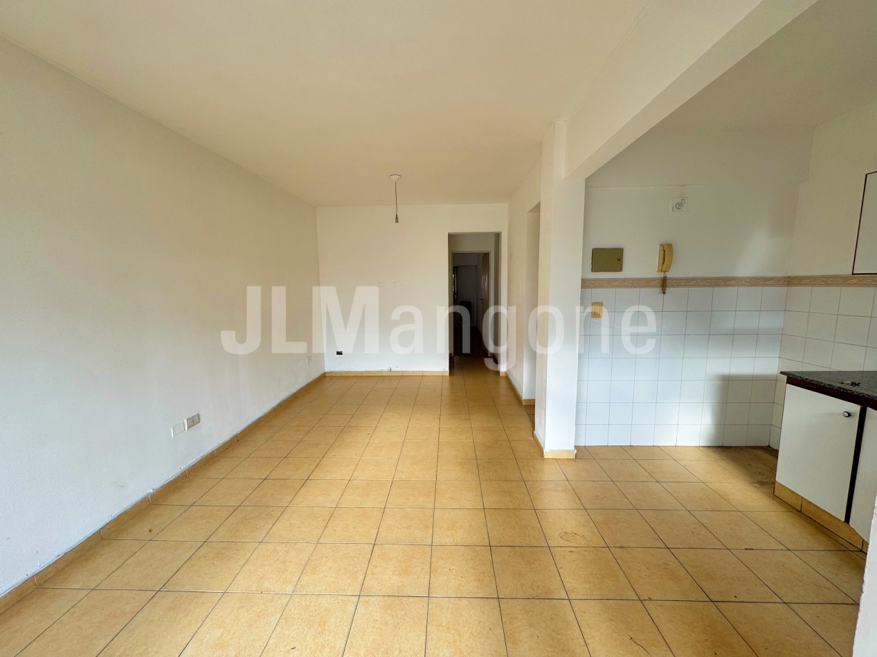 Departamento 2 ambientes con balcon