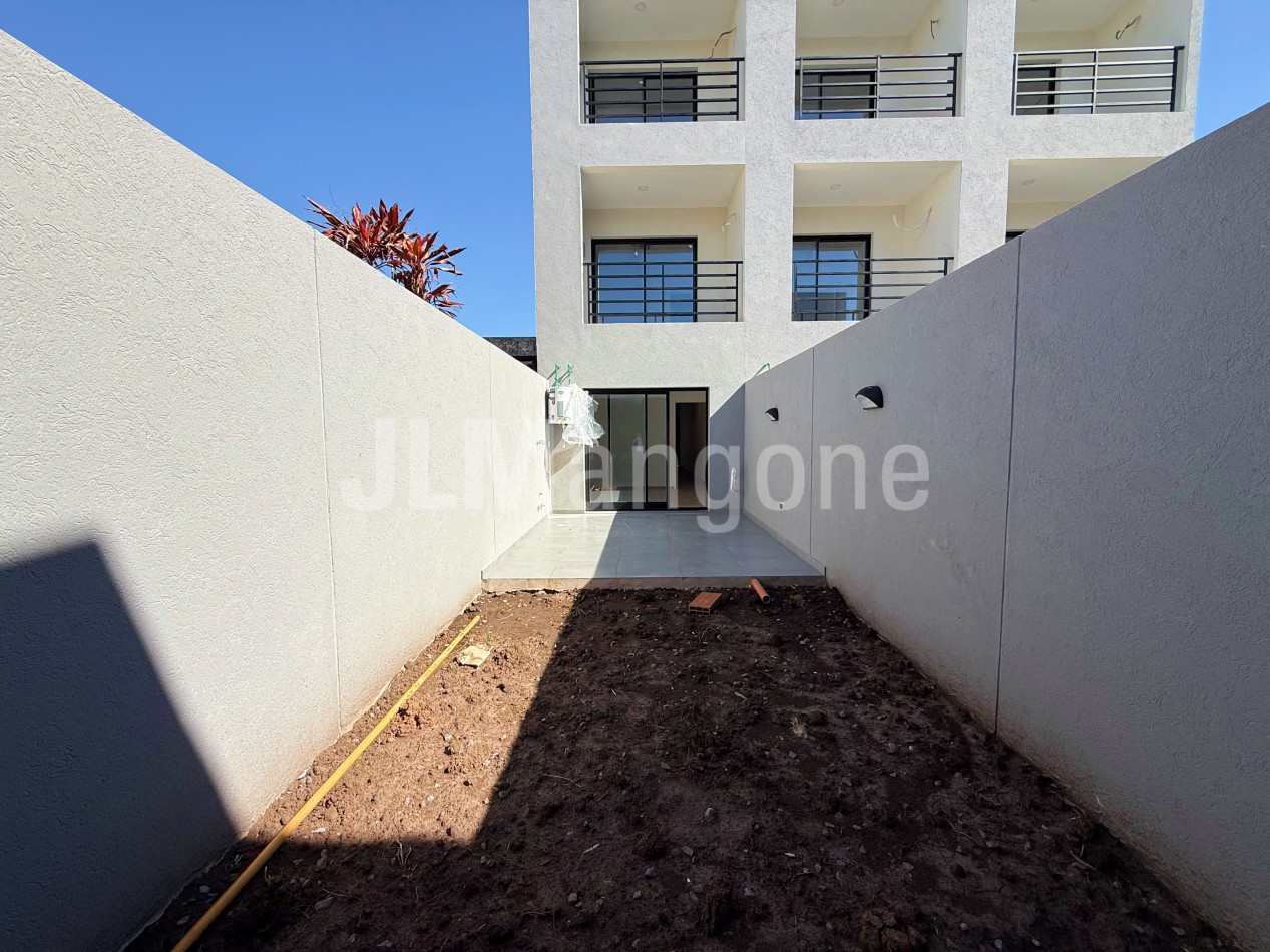 Departamentos 2 ambientes con patio o balcon