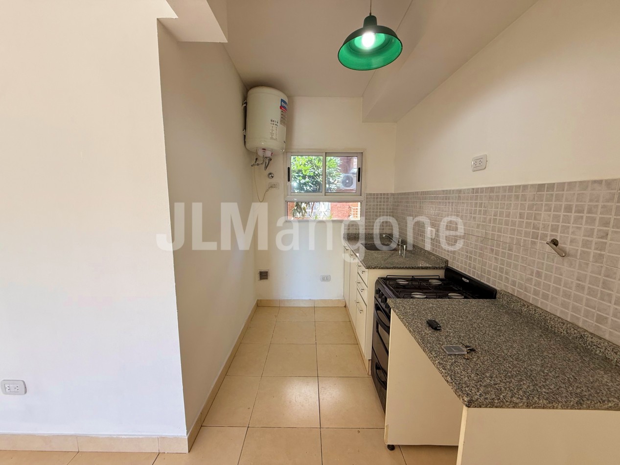 Departamento 2 ambientes con balcon