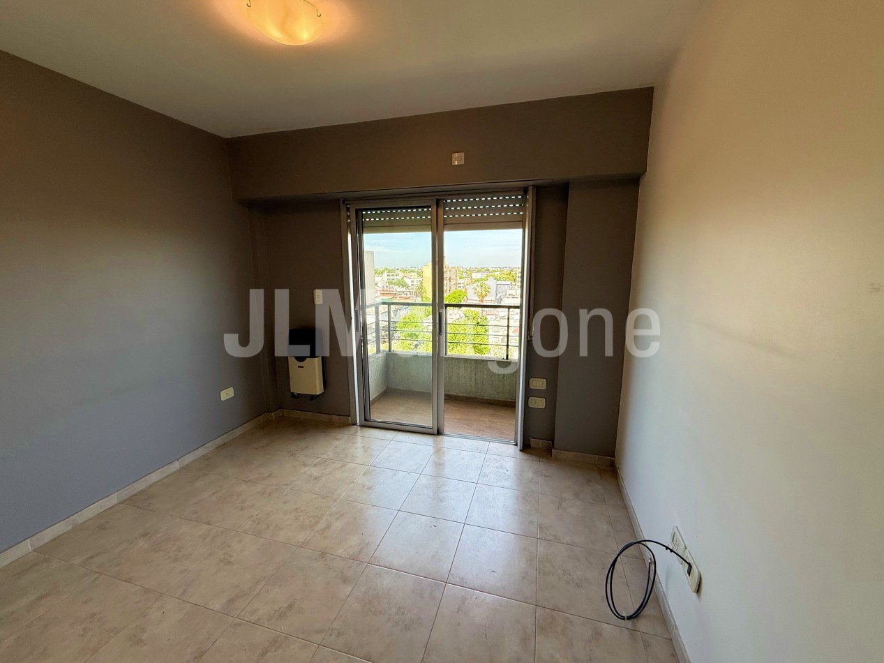 Departamento 2 ambientes con balcon corrido