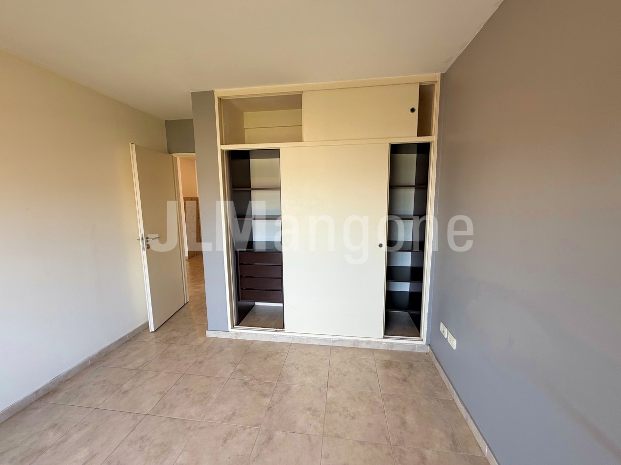 Departamento 2 ambientes con balcon corrido