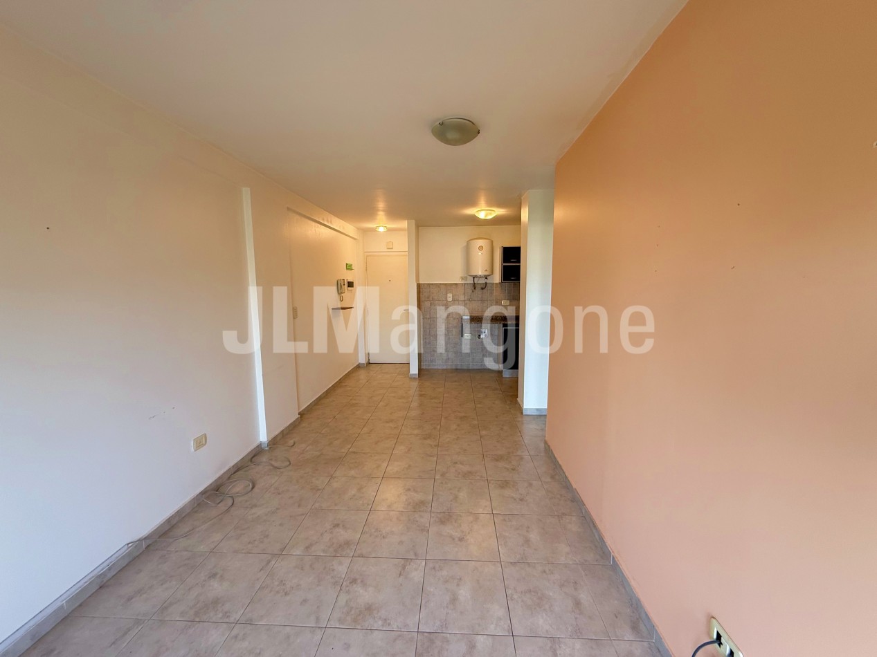 Departamento 2 ambientes con balcon corrido