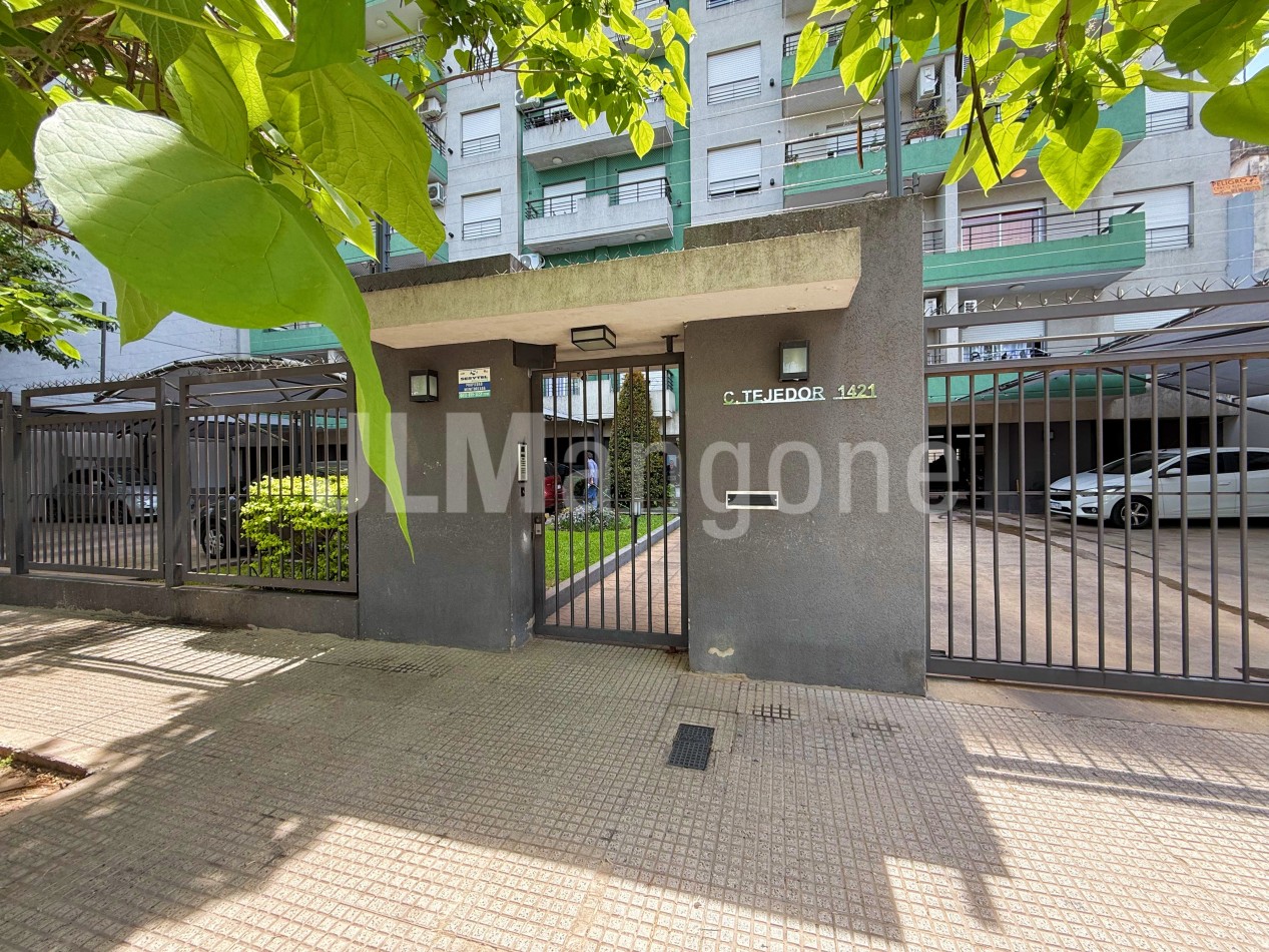 Departamento 2 ambientes con balcon corrido