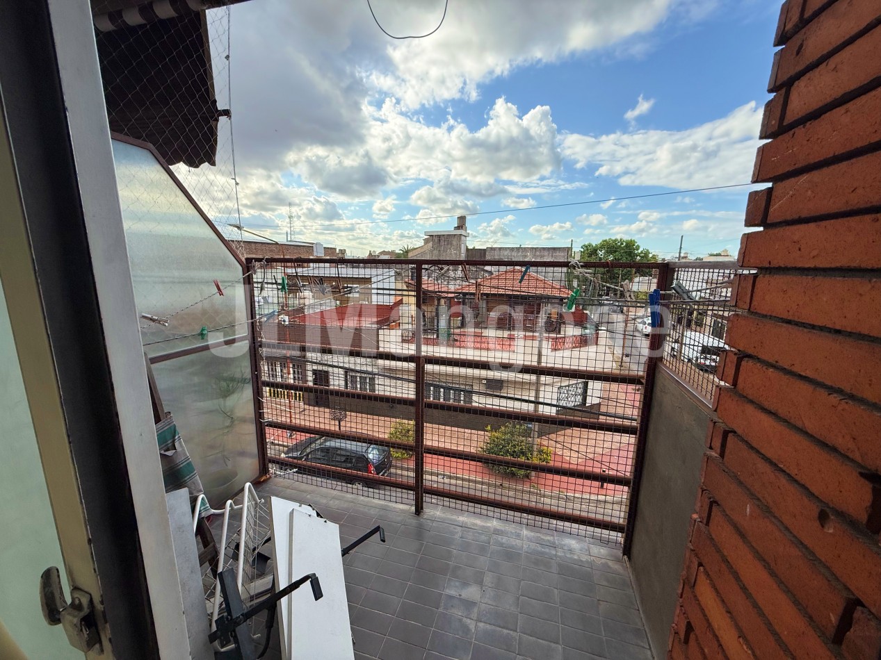 Departamento 3 ambientes con doble balcon