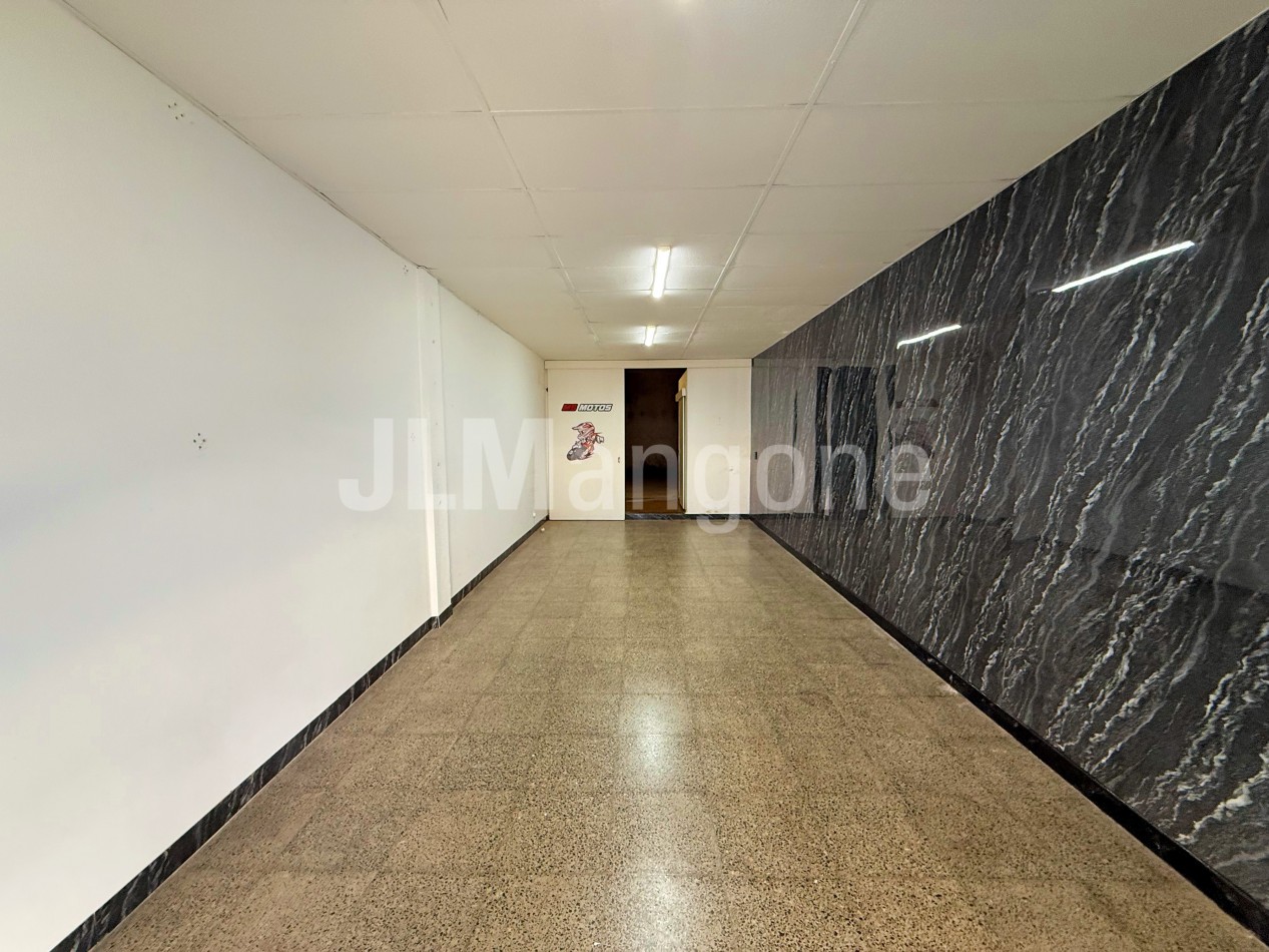 Local 120 m2 sobre Arieta