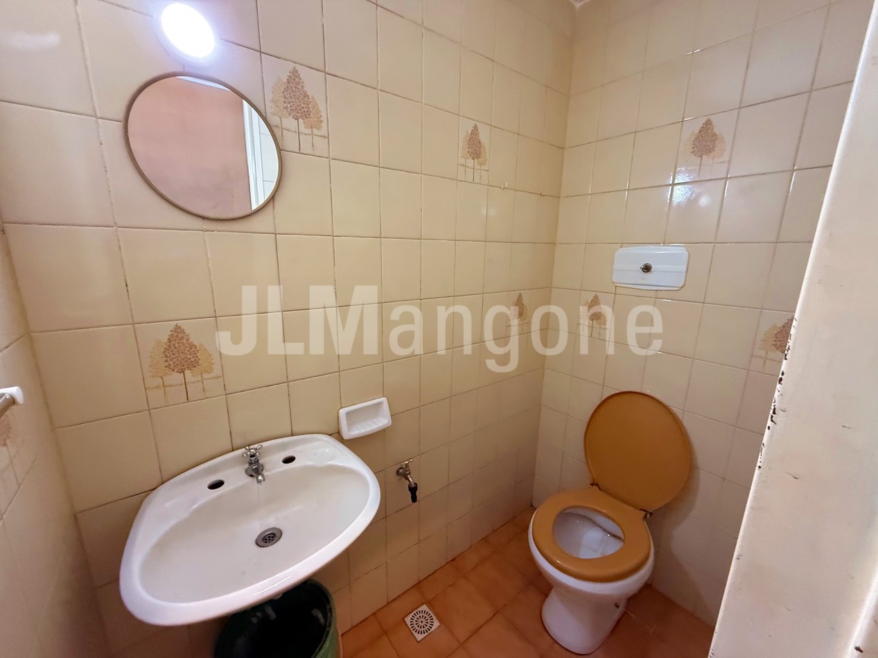 Local 120 m2 sobre Arieta