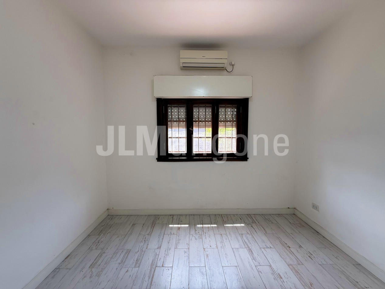 PH 3 ambientes con cochera y parque (apto profesional)